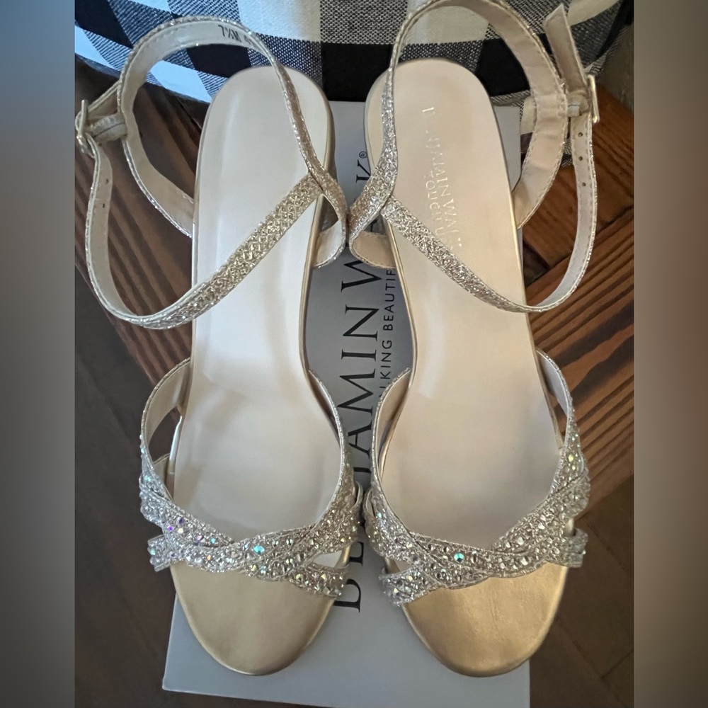 Touch Ups bridal shoes by Benjamin Walk - Picture 5 of 6